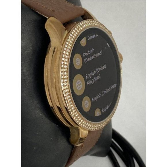 Michael Kors Gen 4 Gold Smart Watch MKT5052 RZ101 display picture 1